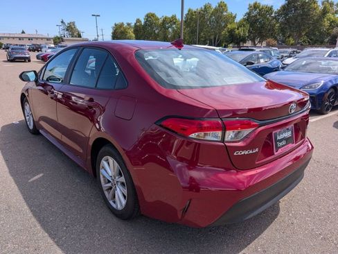 Used 2024 Toyota Corolla LE w/ LE Convenience Package FWD image 8
