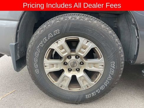 Used 2017 Nissan Titan SV RWD image 12