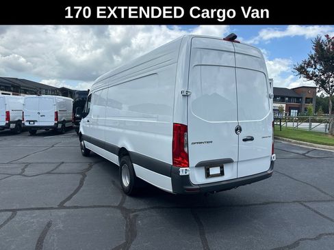 Used 2025 Mercedes-Benz Sprinter 3500 image 5