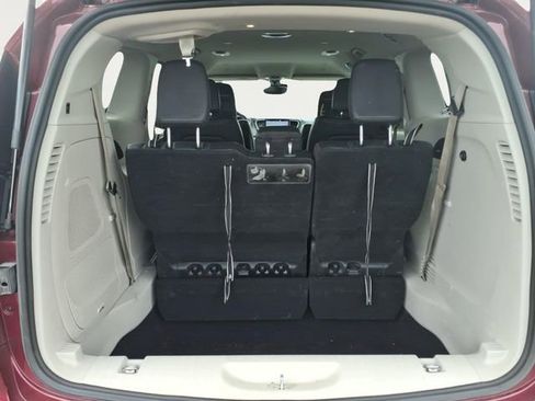 Used 2021 Chrysler Pacifica Touring-L w/ Uconnect Theater Family Group FWD image 23