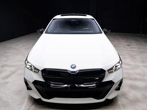 Used 2024 BMW i5 M60 AWD/4WD image 4