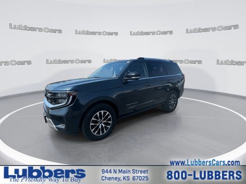 Used 2025 Ford Expedition Platinum AWD/4WD image 4