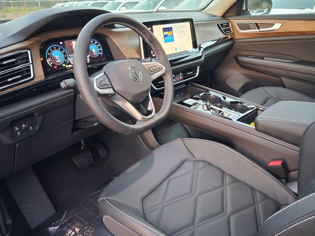 New 2026 Volkswagen Atlas SE FWD image 7