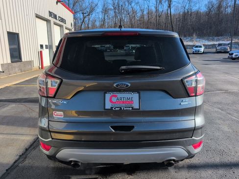 Used 2017 Ford Escape SE image 7