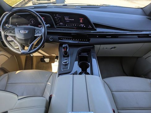 Certified 2022 Cadillac Escalade Premium Luxury image 20