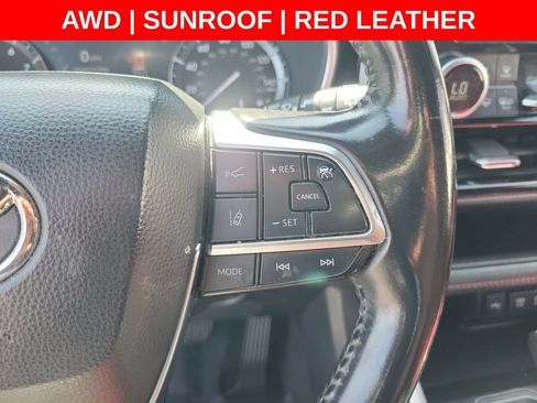 Used 2021 Toyota Highlander XSE AWD/4WD image 27