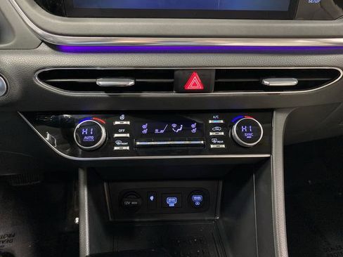 Used 2022 Hyundai Sonata Limited w/ Cargo Package image 18