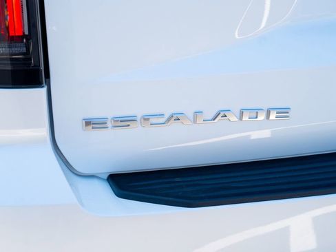 Used 2025 Cadillac Escalade Sport Platinum AWD/4WD image 23