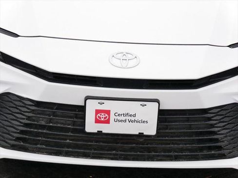 Certified 2025 Toyota Camry LE image 9