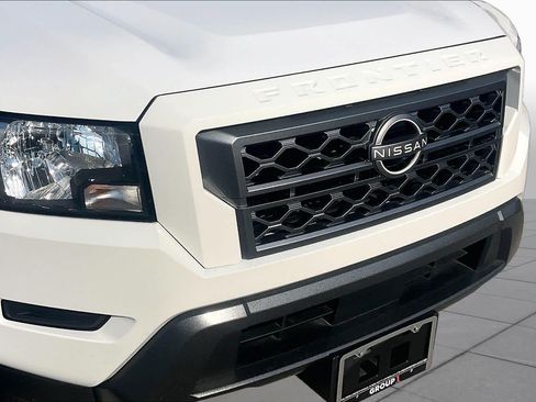 Used 2023 Nissan Frontier SV w/ Tow Package RWD image 31