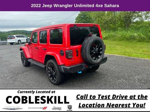 Used 2022 Jeep Wrangler Unlimited Sahara AWD/4WD image 6