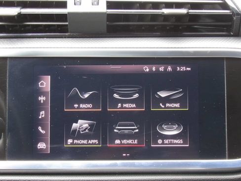 Used 2022 Audi Q3 2.0T Premium w/ Convenience Package AWD/4WD image 29