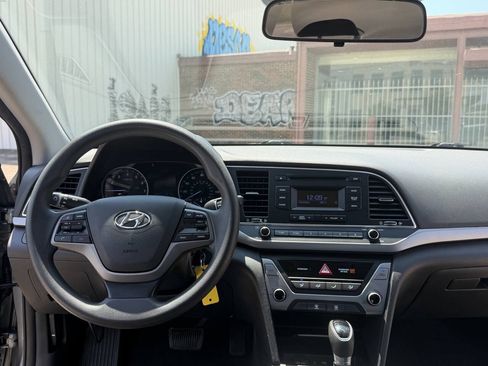 Used 2018 Hyundai Elantra SE w/ Cargo Package FWD image 29