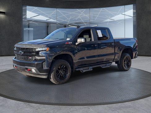 Certified 2022 Chevrolet Silverado 1500 LT Trail Boss w/ Safety Package AWD/4WD image 2