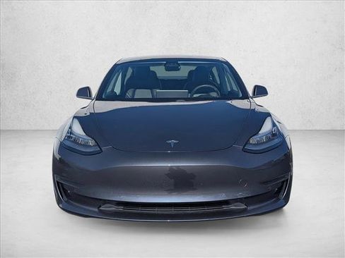 Used 2020 Tesla Model 3 Standard Range Plus image 2