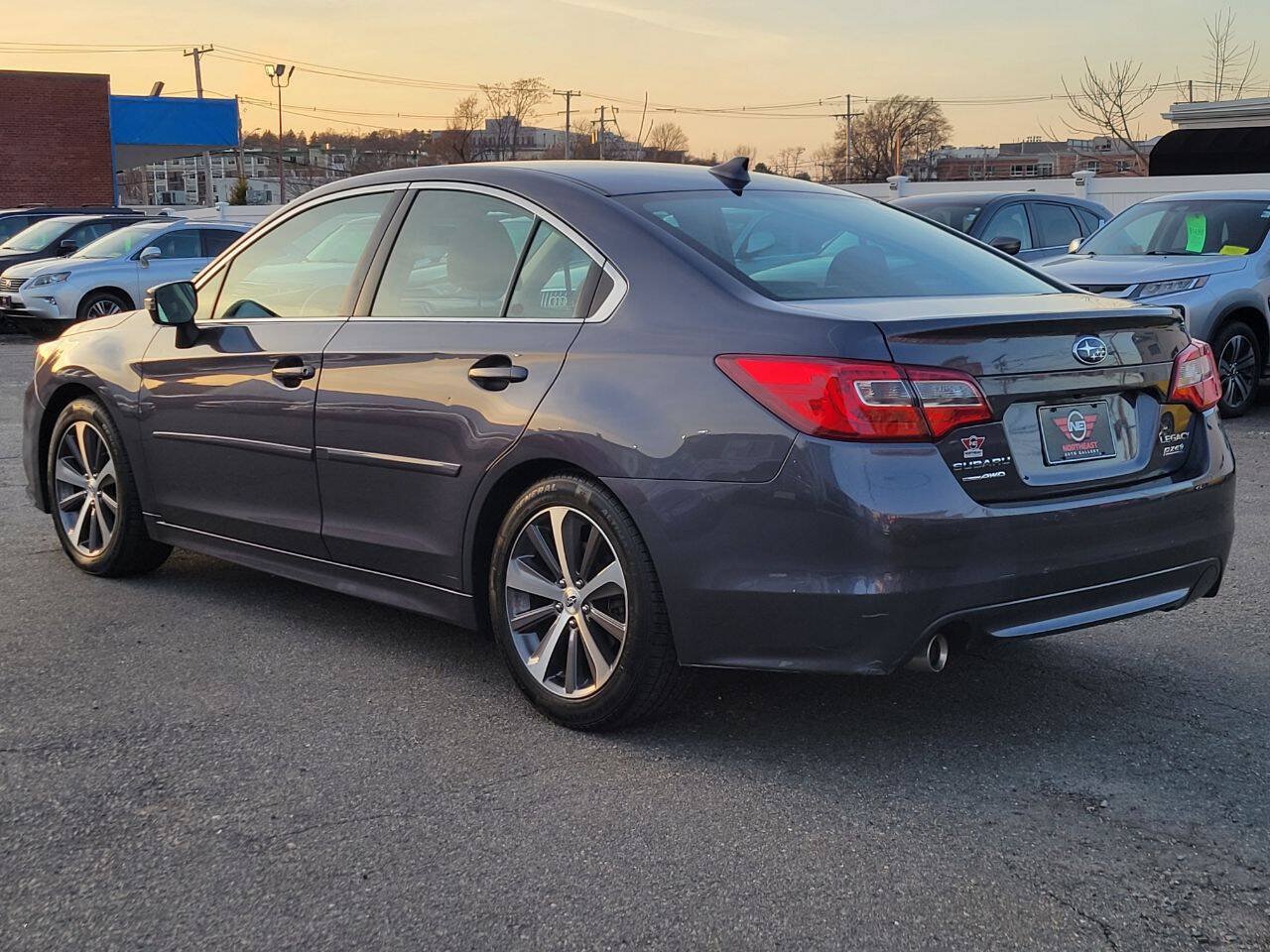 Used 2017 Subaru Legacy 2.5i Limited AWD/4WD image 8
