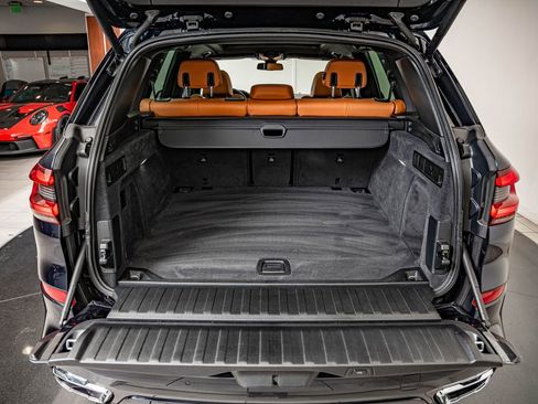 Used 2022 BMW X5 xDrive40i w/ M Sport Package AWD/4WD image 36