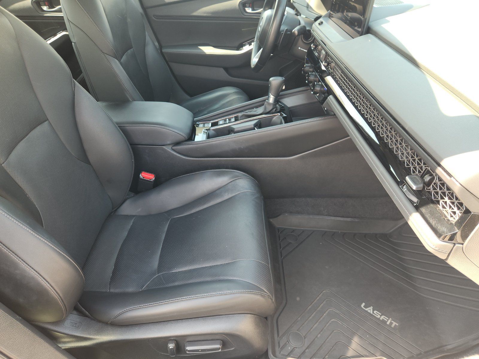 Used 2024 Honda Accord Touring image 17