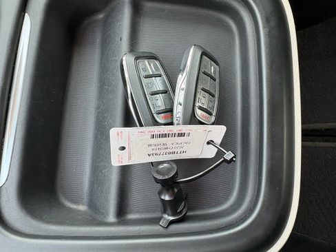 Used 2020 Chrysler Pacifica Touring-L image 33