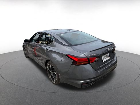 Used 2025 Nissan Altima 2.5 SR image 5