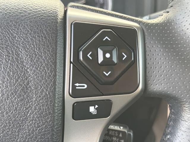 Used 2022 Toyota 4Runner Limited AWD/4WD image 25