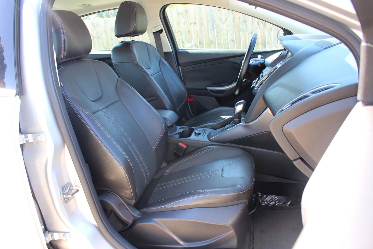 Used 2014 Ford Focus Titanium FWD image 42