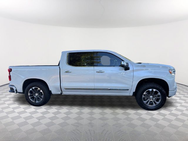 Used 2024 Chevrolet Silverado 1500 High Country w/ Technology Package AWD/4WD image 4