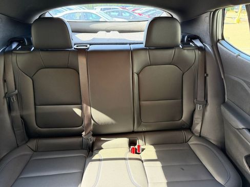 Used 2025 Buick Envista Sport Touring image 36