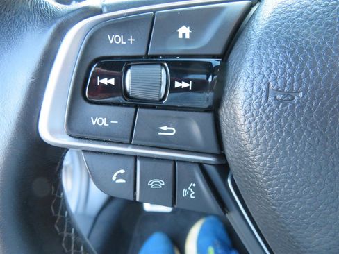 Used 2018 Honda Accord Sport image 16