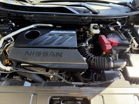 Used 2025 Nissan Rogue Platinum w/ Tech Package image 44