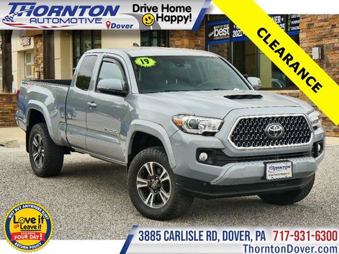 Used 2019 Toyota Tacoma TRD Sport AWD/4WD image 1