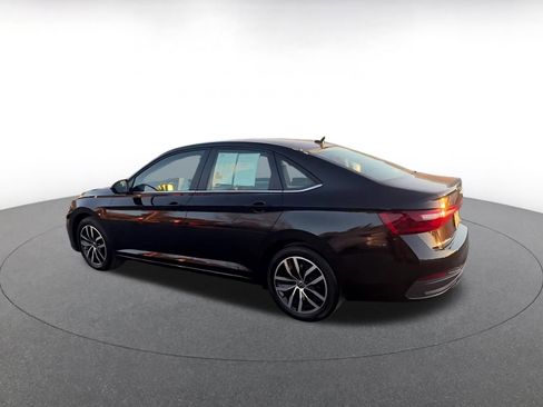 Used 2025 Volkswagen Jetta SE image 11