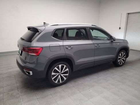 Used 2023 Volkswagen Taos SE FWD image 10