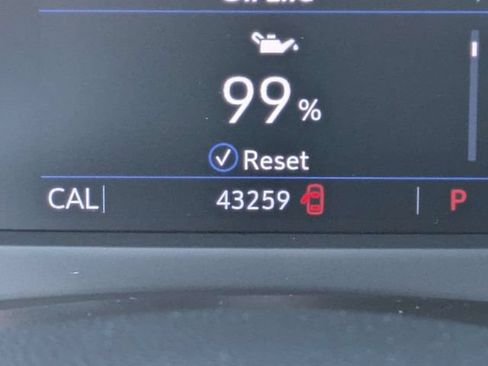 Used 2019 Cadillac XT4 Luxury FWD image 30