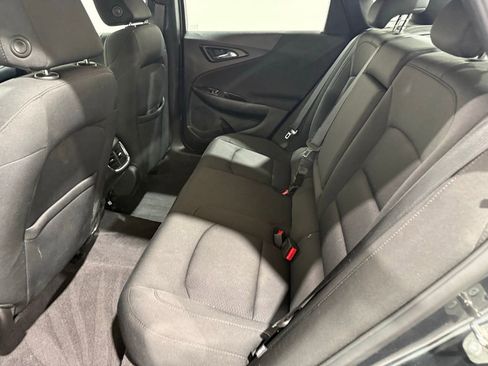 Used 2018 Chevrolet Malibu LT image 9