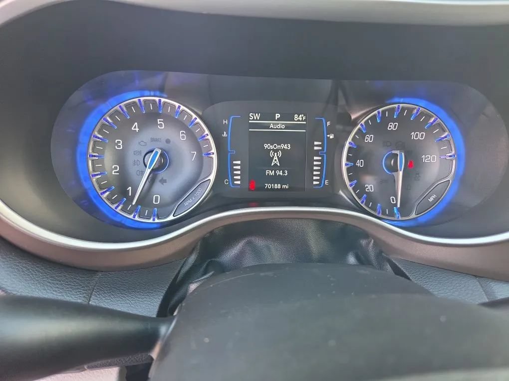 Used 2021 Chrysler Voyager Lxi FWD image 15