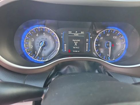 Used 2021 Chrysler Voyager Lxi FWD image 15