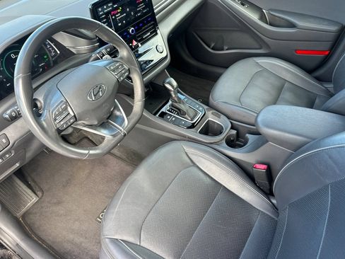 Used 2020 Hyundai Ioniq Limited FWD image 10