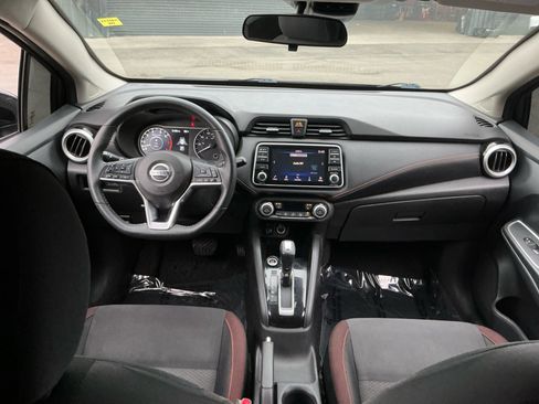 Used 2020 Nissan Versa SR w/ Convenience Package image 16