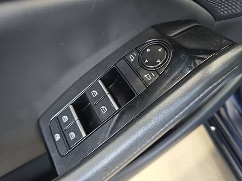 Used 2024 MAZDA MAZDA3 s FWD image 28
