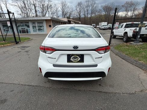 Used 2020 Toyota Corolla LE image 6