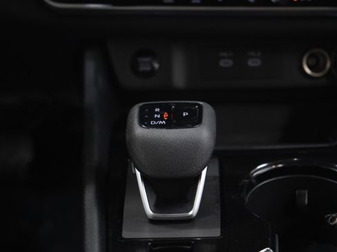 Used 2024 Nissan Rogue SV AWD/4WD image 19