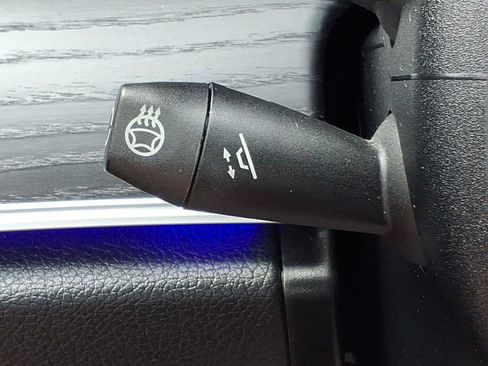 Used 2020 Mercedes-Benz E 350 4MATIC Sedan image 22