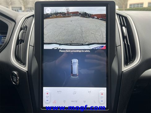 Used 2024 Ford Edge SEL image 6