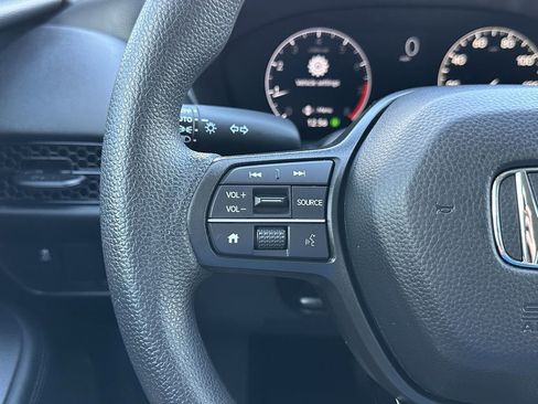 Used 2025 Honda HR-V LX image 26