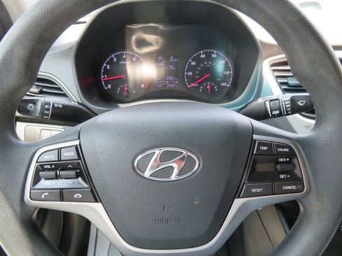 Used 2020 Hyundai Accent SE FWD image 19