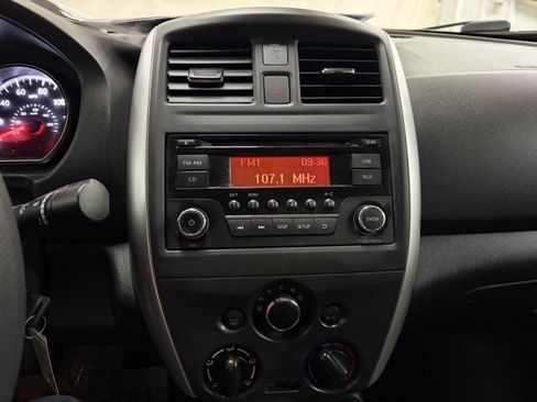 Used 2018 Nissan Versa SV image 26