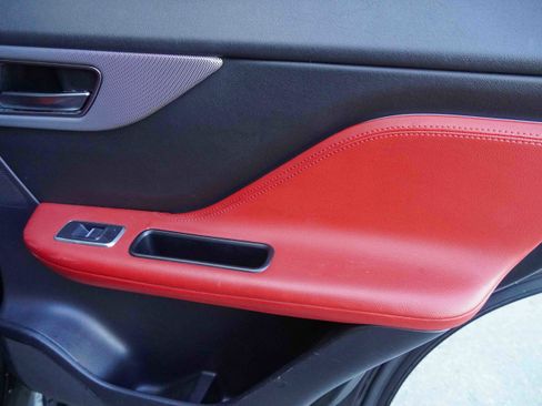 Used 2020 Jaguar F-PACE Checkered Flag image 33