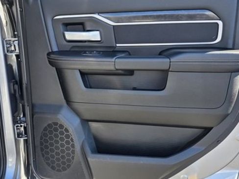 Used 2024 RAM 2500 Big Horn image 12