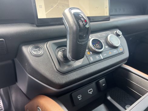 Certified 2023 Land Rover Defender 90 X image 28